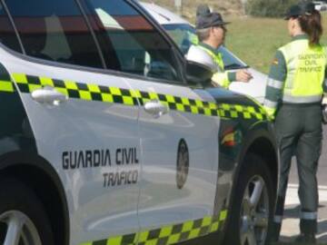 Así es el dispositivo luminoso V-16 que deberás llevar en el coche desde julio