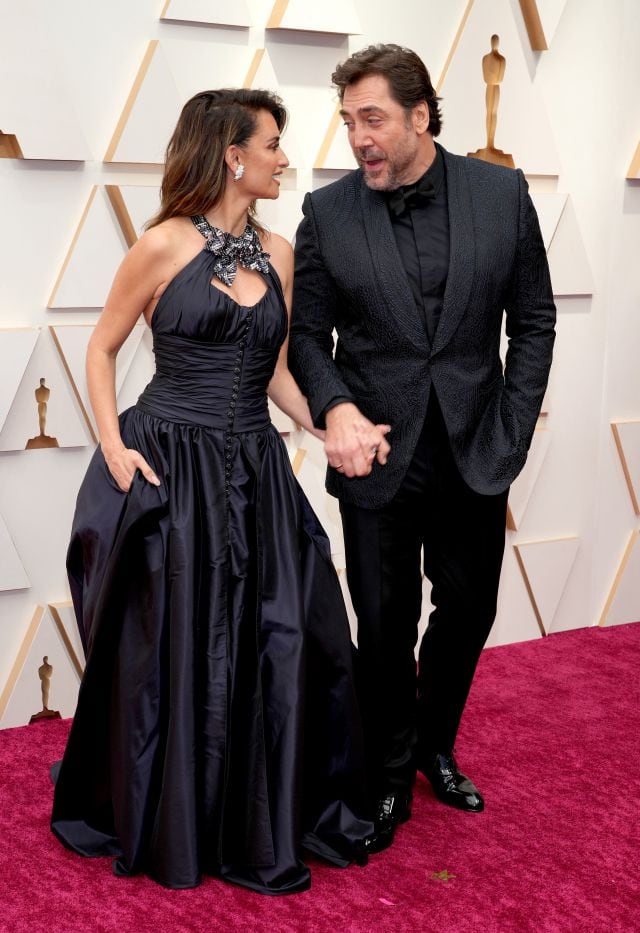 Penélope Cruz y Javier Bardem, cómplices en los Premios Oscar 2022.