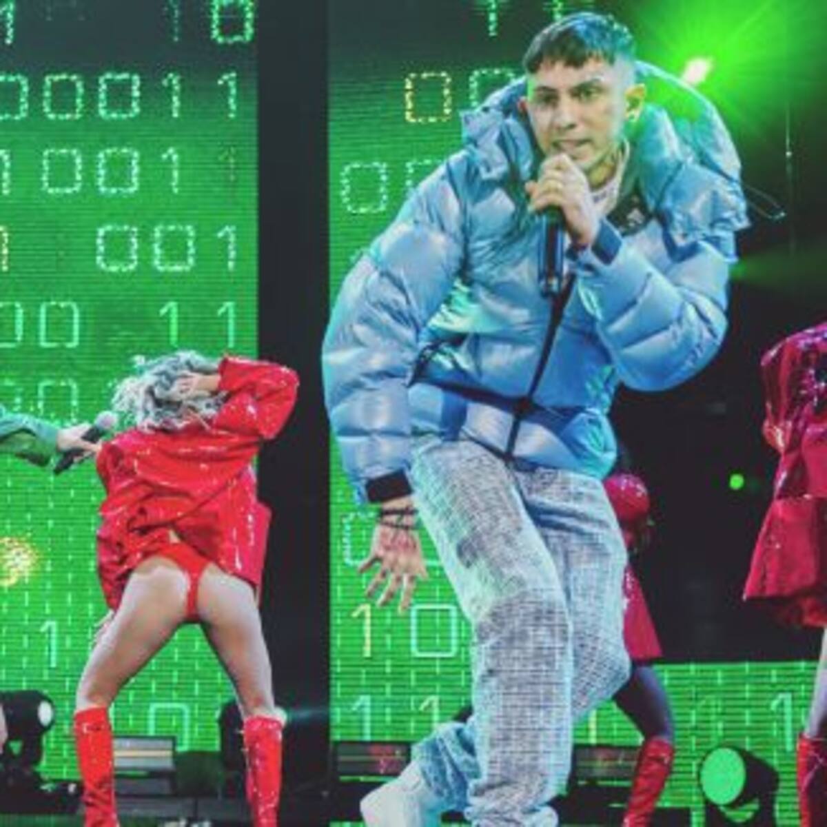 KHEA SORPRENDE CON UNA VERSIÓN EN VIVO DE“NOCHE DE TRAVESURA” EN LOS PREMIOS JUVENTUD