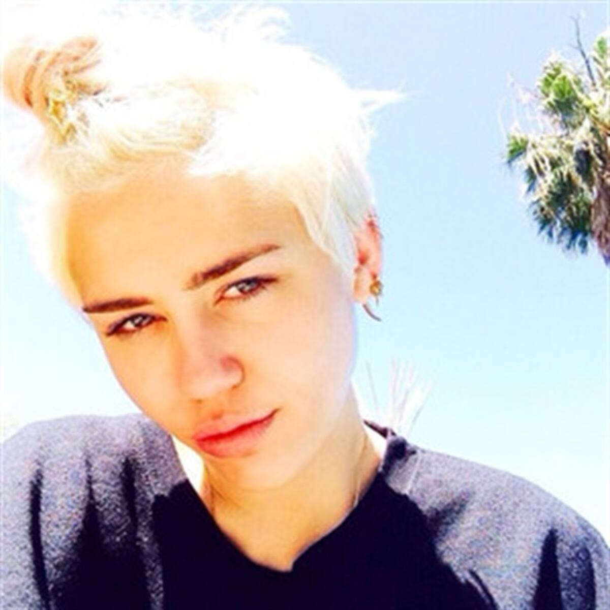 ¿Miley Cyrus se comunica con los muertos?