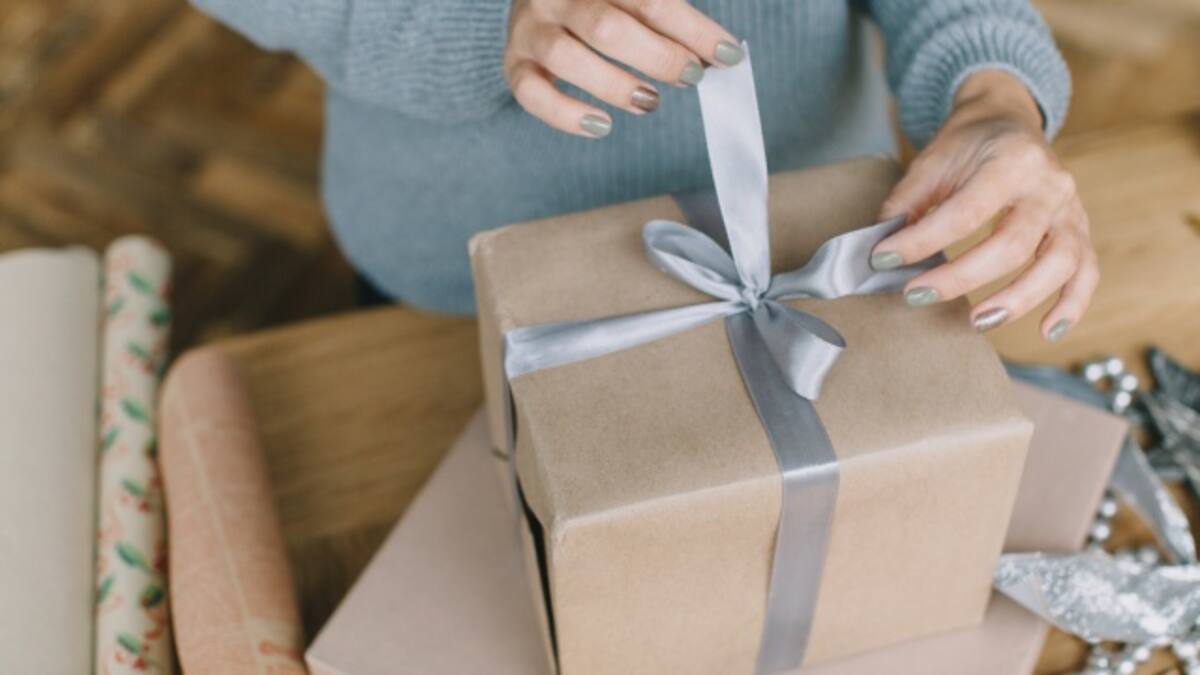 ¿Sabes forrar regalos?
