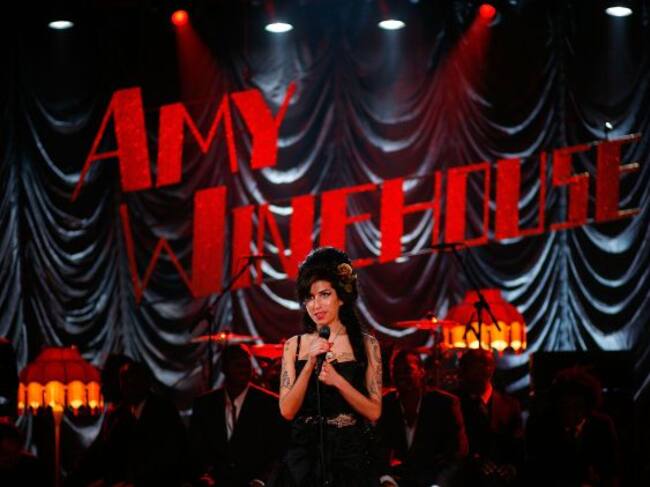 En 2008, Amy Winehouse ganó cinco premios Grammy.