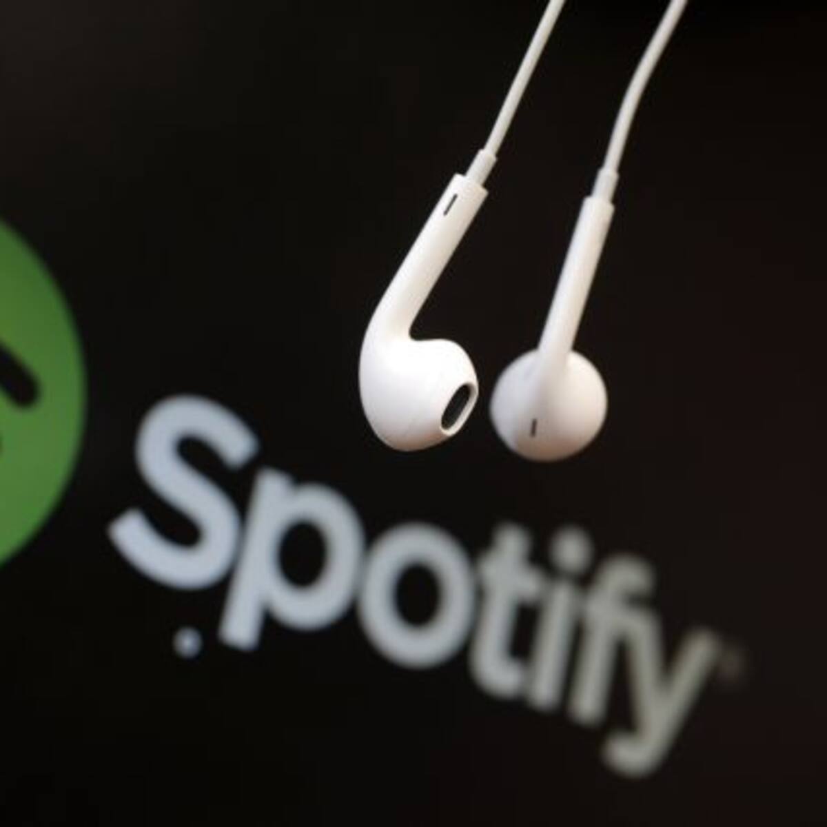¡Al fin! Spotify dejará de escoger canciones por vos