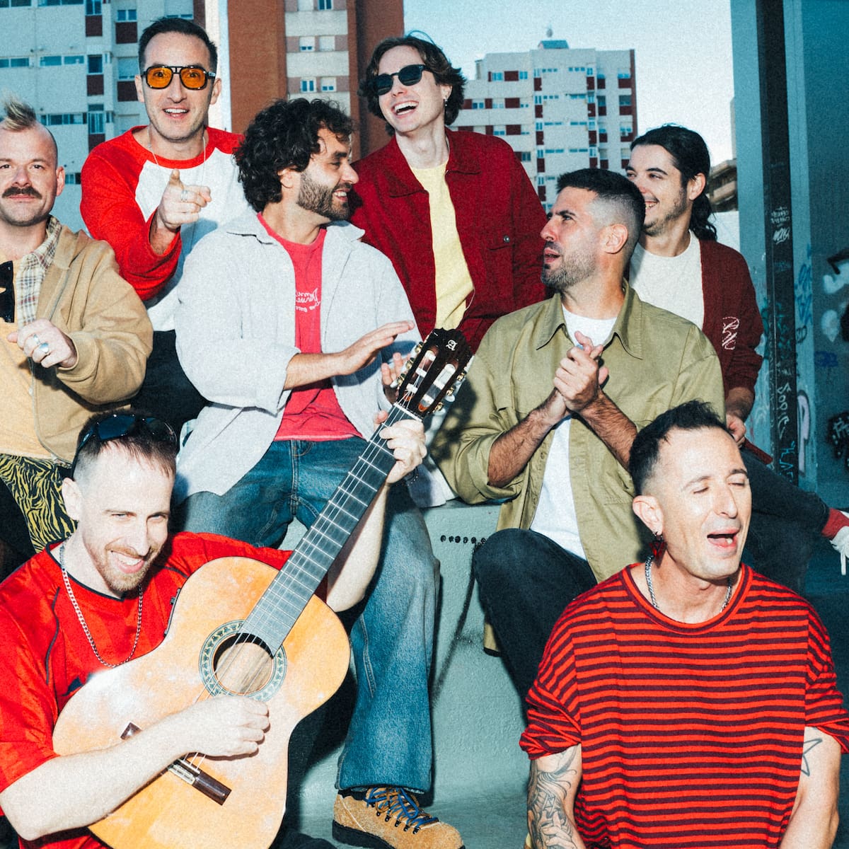 La Pegatina regresa tras su parón: “Estamos mucho en internet y poco en la realidad y el disco es esa reivindicación de salir a la calle”