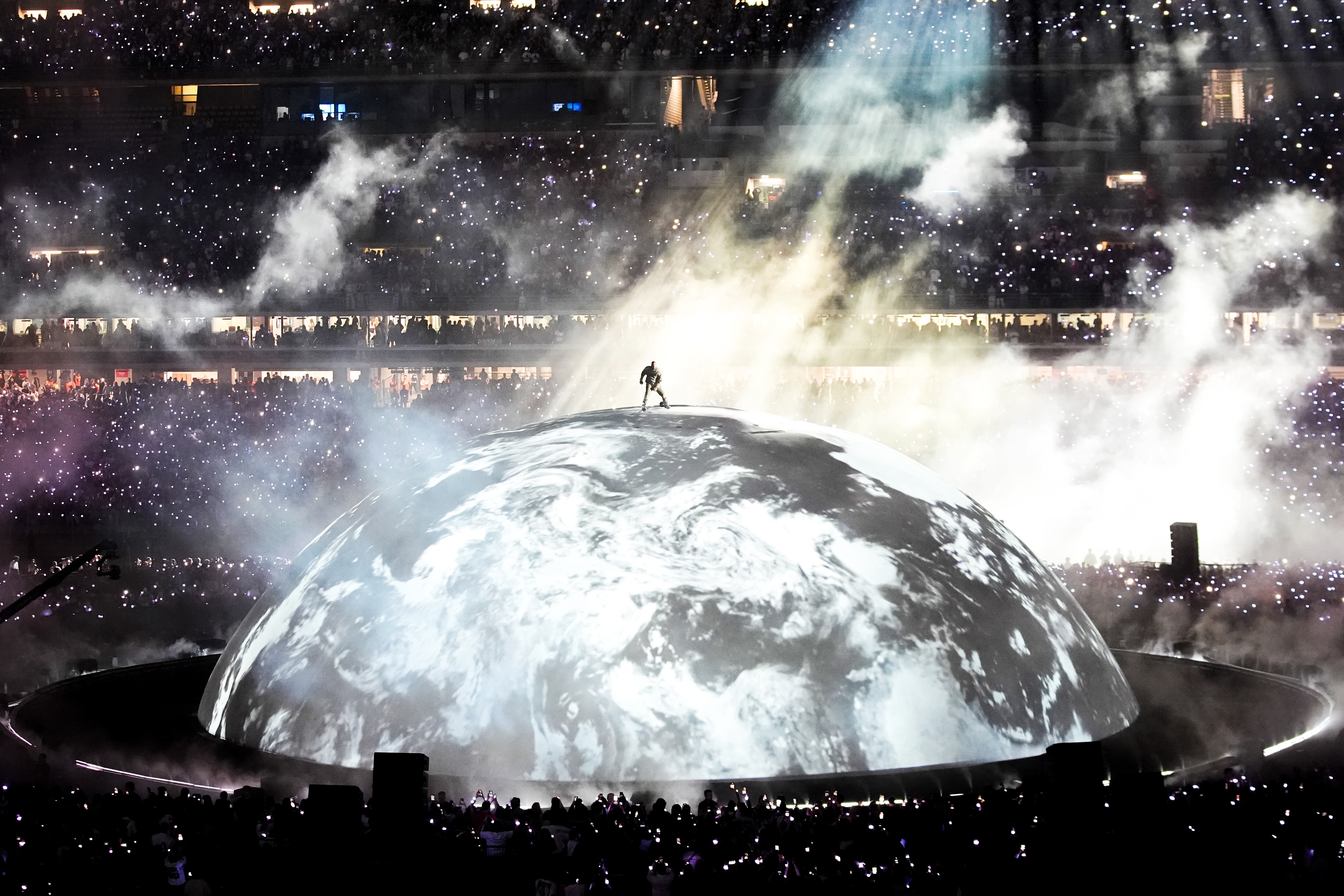 Kanye West en un concierto en Estambul, Turquía.