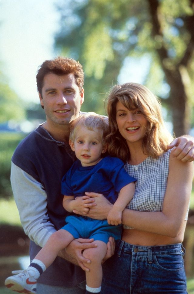 John Travolta y Kirstie Alley durante el rodaje de la película de 1989, &#039;Mira quién habla&#039;. 