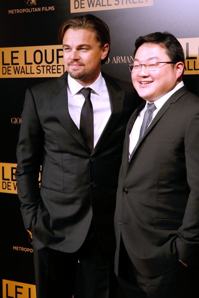 Leonardo DiCaprio junto a Jho Low, en el estreno de &#039;El lobo de Wall Street&#039; en París, en diciembre de 2013.