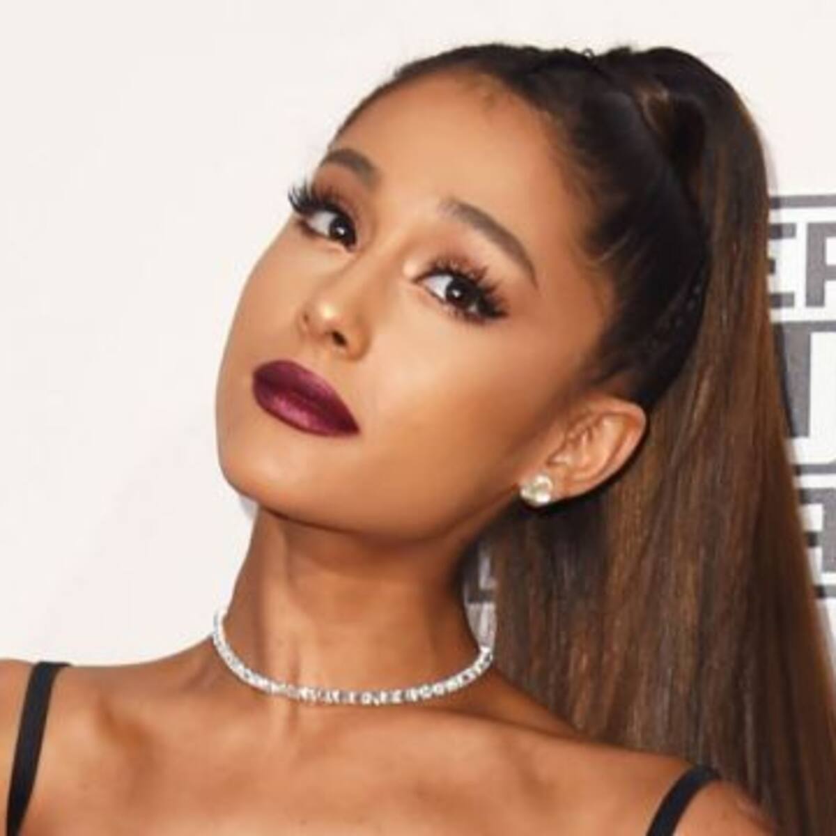Ariana Grande cambia de look y roba los suspiros en redes sociales