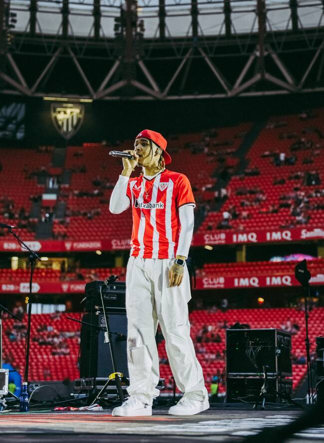 Nickzzy actuando en San Mamés