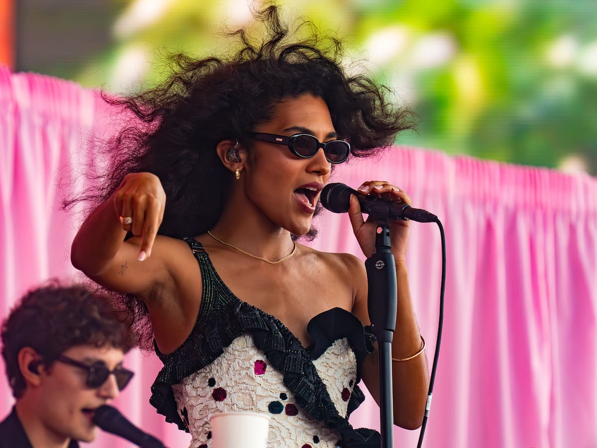 Anatomía de Olivia Dean, la única artista británica que ha logrado alcanzar este récord de Adele