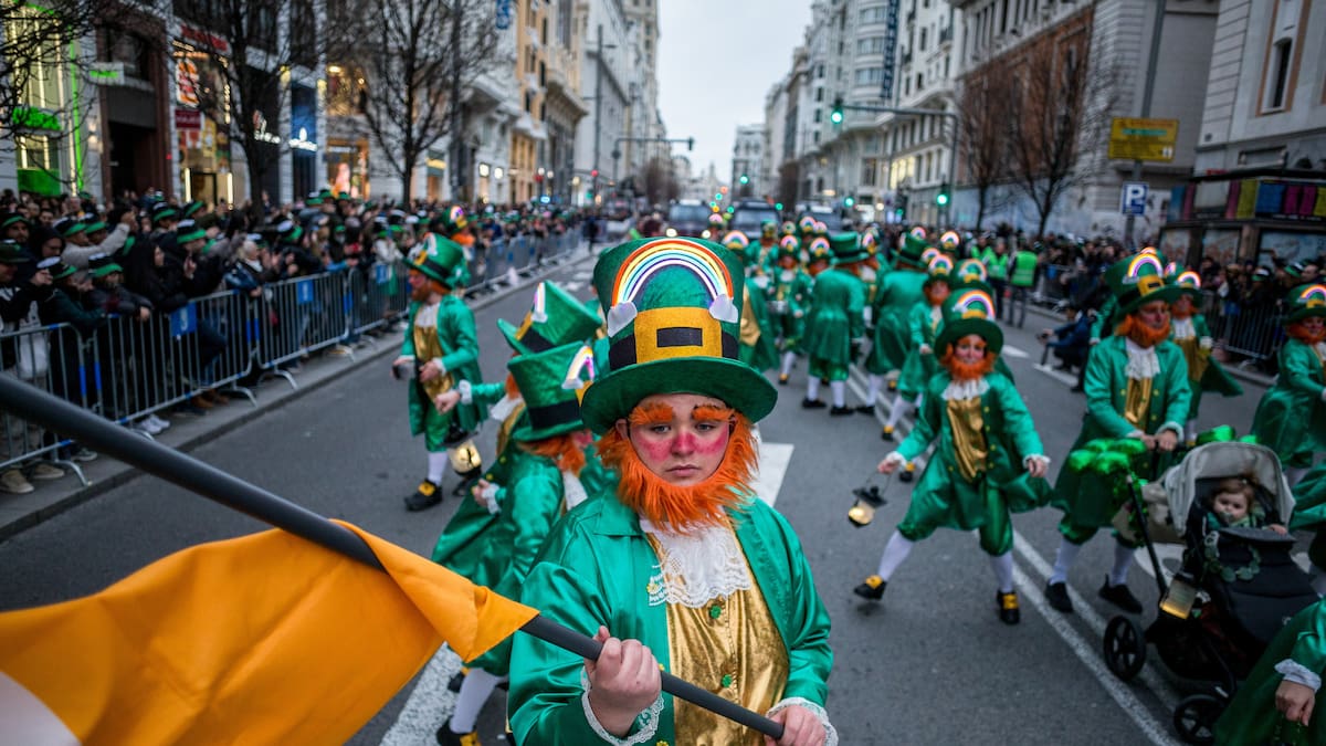 Desfile San Patricio 2026 en Madrid: horarios, recorrido, conciertos gratis y cortes de tráfico