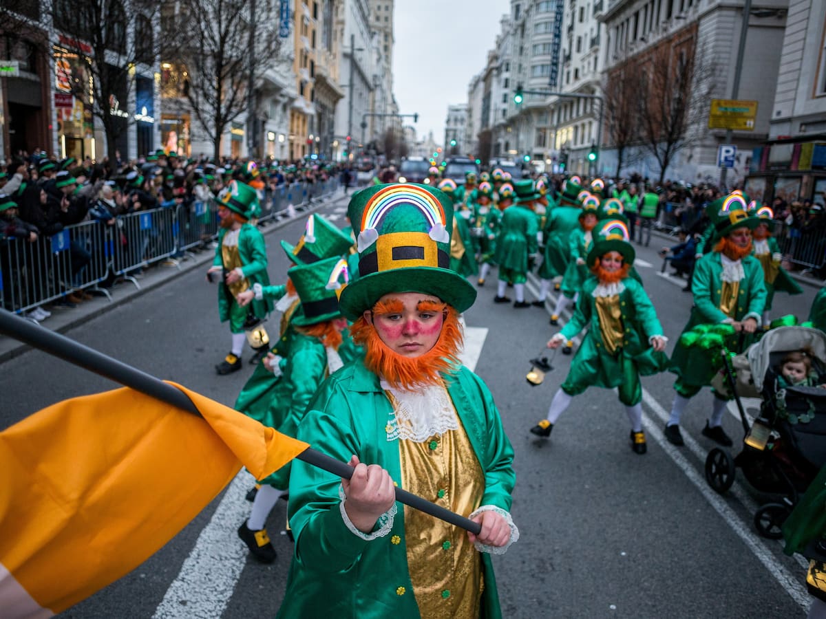 Desfile San Patricio 2026 en Madrid: horarios, recorrido, conciertos gratis y cortes de tráfico
