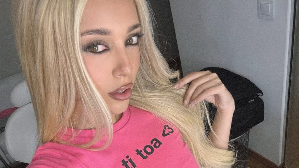 Ana Mena reparte camisetas gratis de 'Pa ti toa' por el Orgullo en Madrid: ¿dónde y cuándo recogerlas?