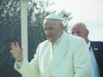 El fuerte golpe que recibió el papa en su visita a Cartagena