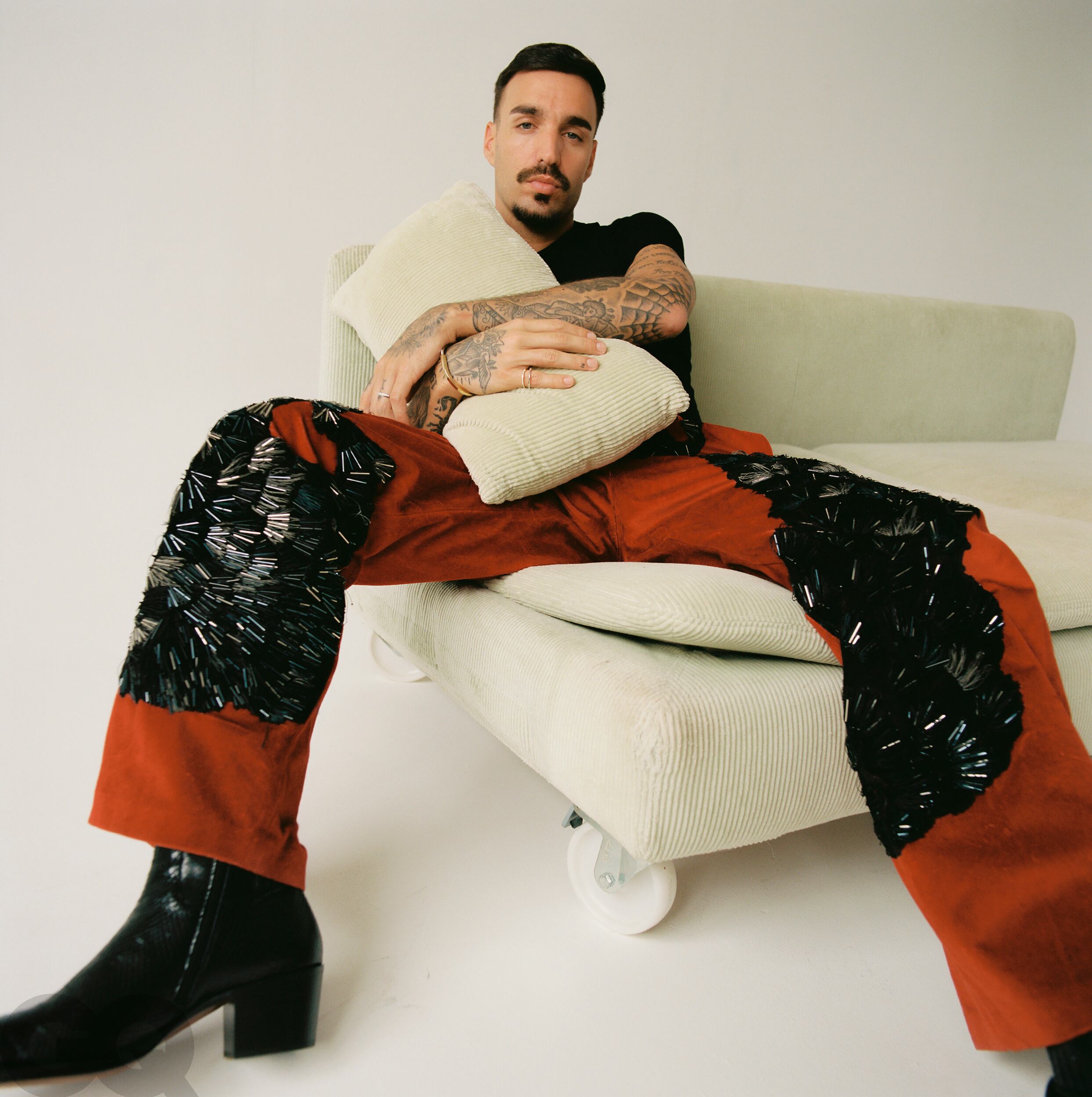 Rels B posa para la revista GQ