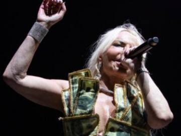 Leticia Sabater anuncia la llegada de Papá Noel, lléname el tanke, su nuevo villancico