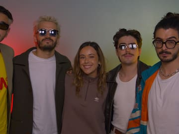 Morat recuerda anécdotas con Aitana, Hombres G, Joaquín Sabina o Paulina Rubio: “No había espacio para una banda haciendo pop rock”