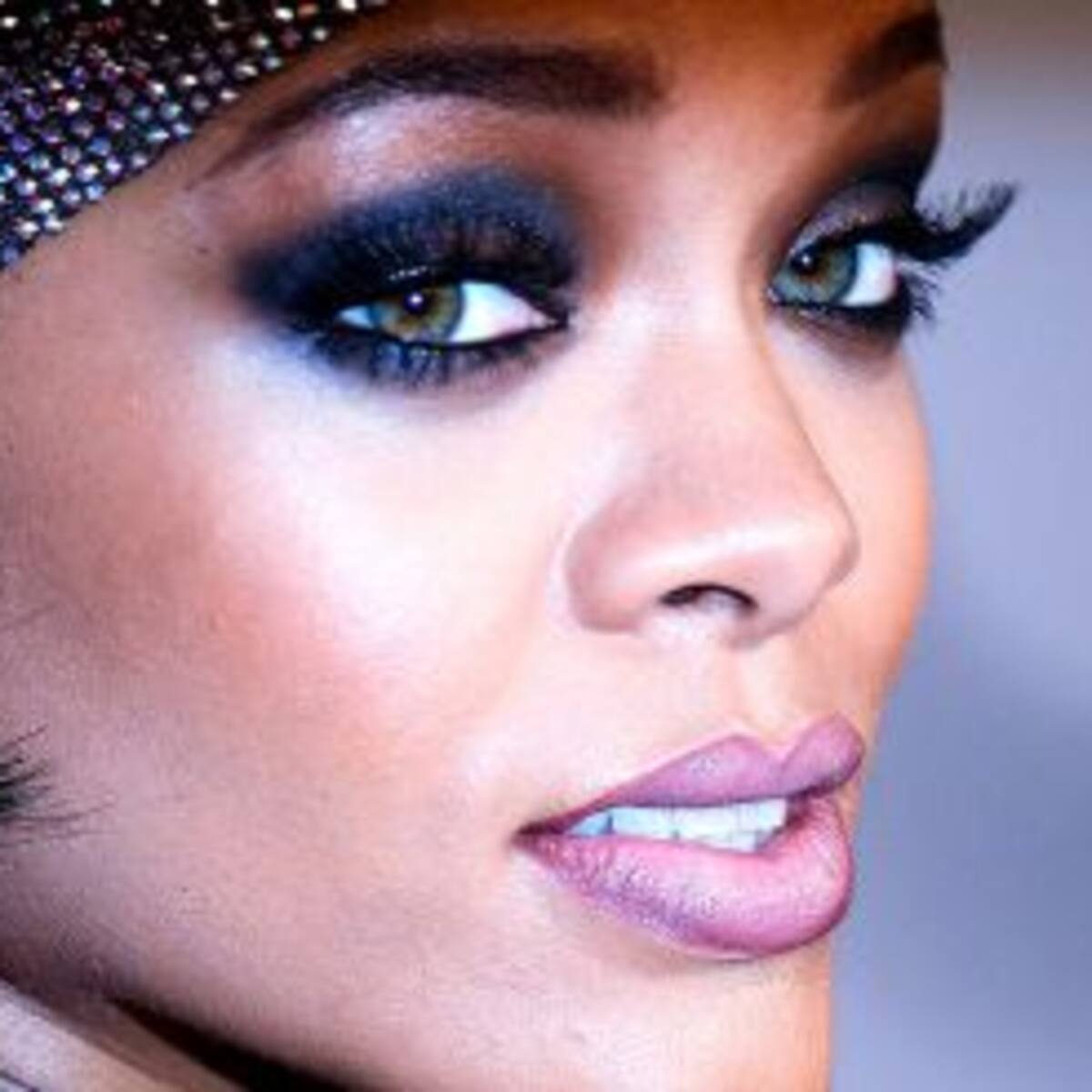 ¿Vuelve Rihanna o no?