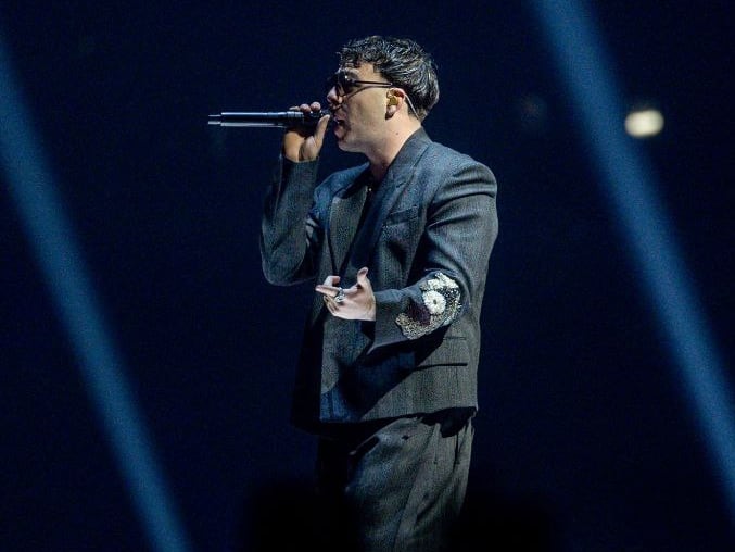 Quevedo, en concierto dentro de su gira: Buenas noches Tour