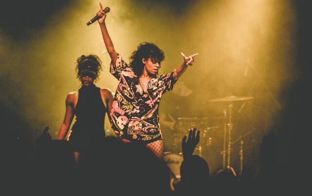 facebook.com/alunageorge