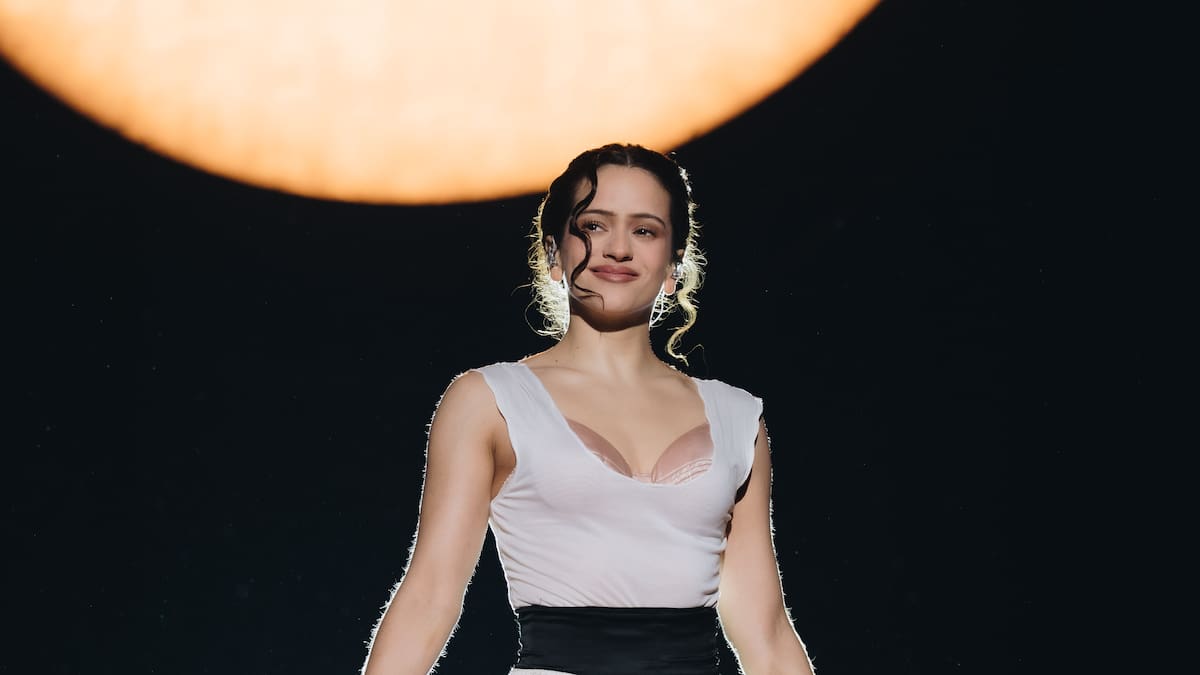 Rosalía contempla un futuro disco de samba tras declararse fan de Caetano Veloso en Brasil
