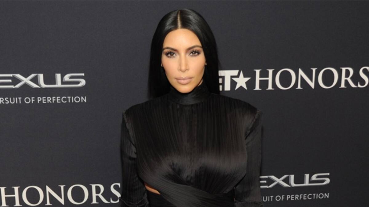 Kim Kardashian reconoce que hacerse selfis es 'ridículo'