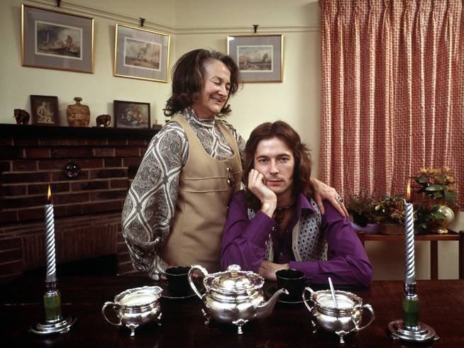 Eric Clapton con su abuela en 1970