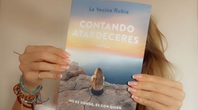 Las medias que han roto Instagram (y han enamorado a todas las INFLUENCERS)  son las de la colección de LA VECINA RUBIA para Calzedonia