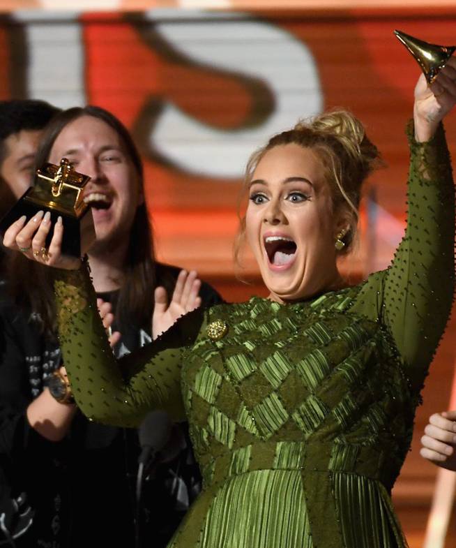 Adele y su premio roto
