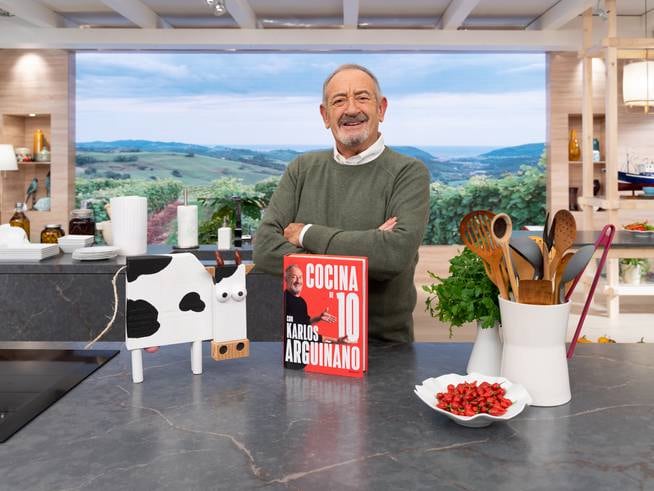 Karlos Arguiñano vuelve por Navidad con su décimo recetario: “Cada día  cocina más la gente y mejor”, Libros